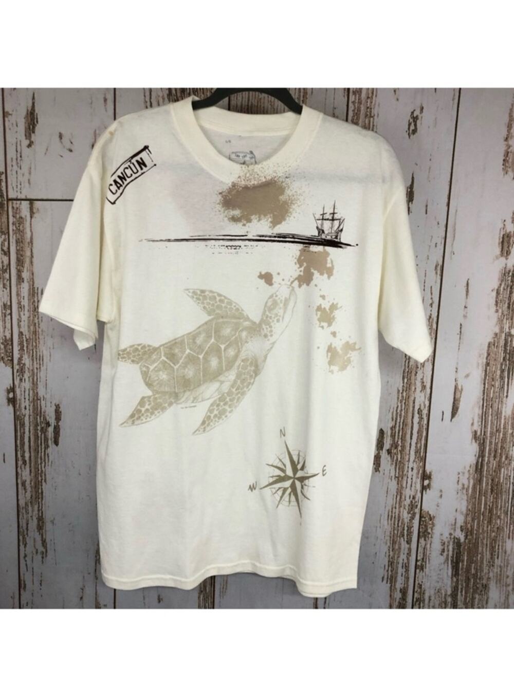 NWT Cancun Shirt, Size Large.